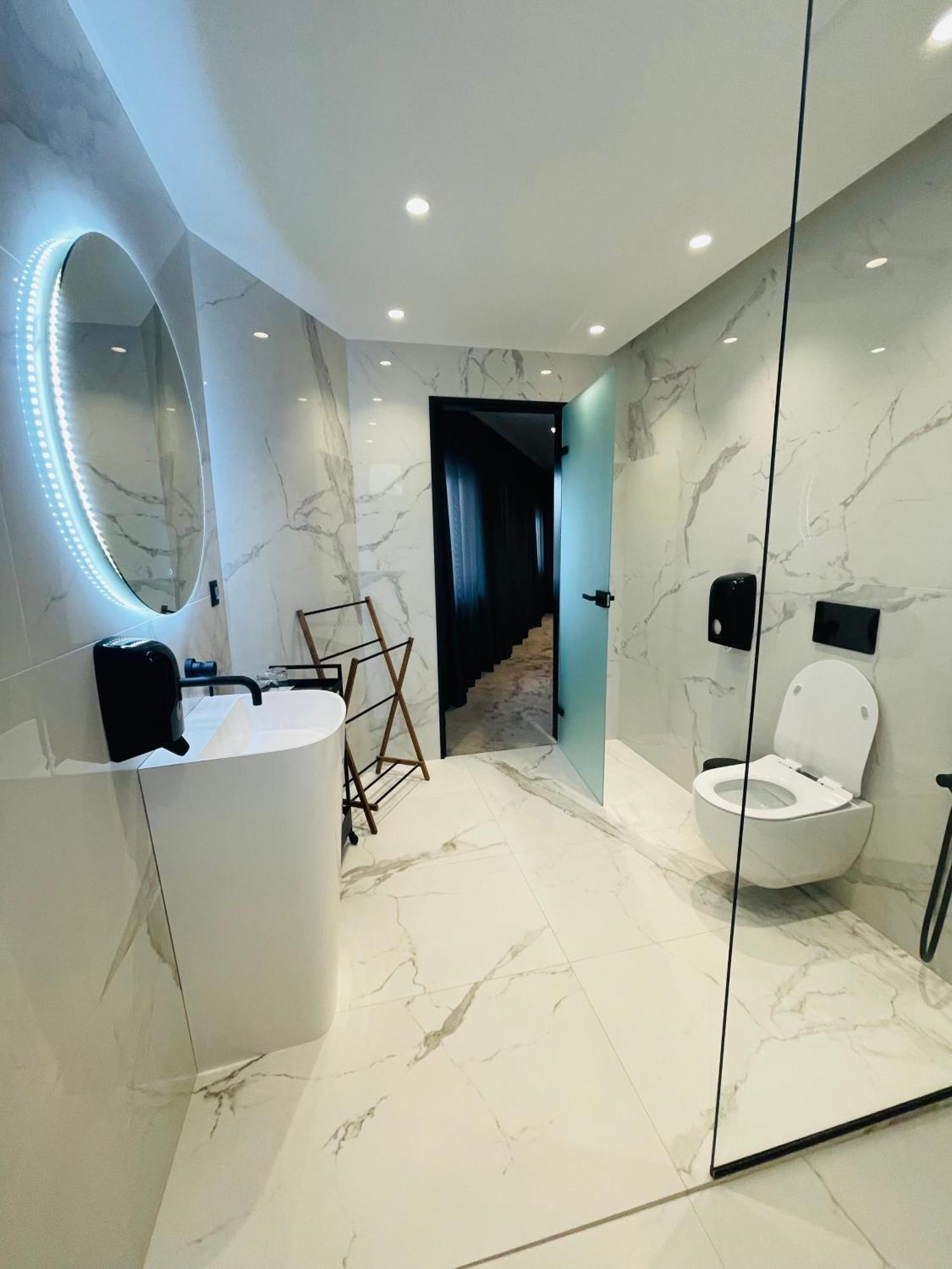 Lotus Luxury Rooms Варна Екстериор снимка