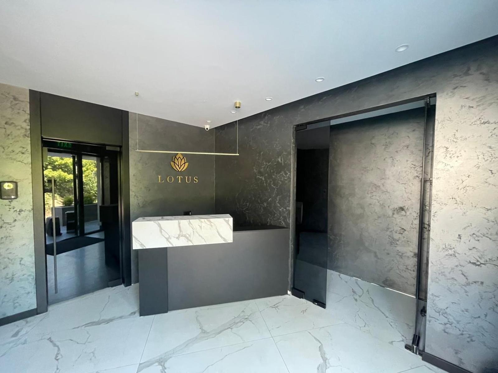 Lotus Luxury Rooms Варна Екстериор снимка