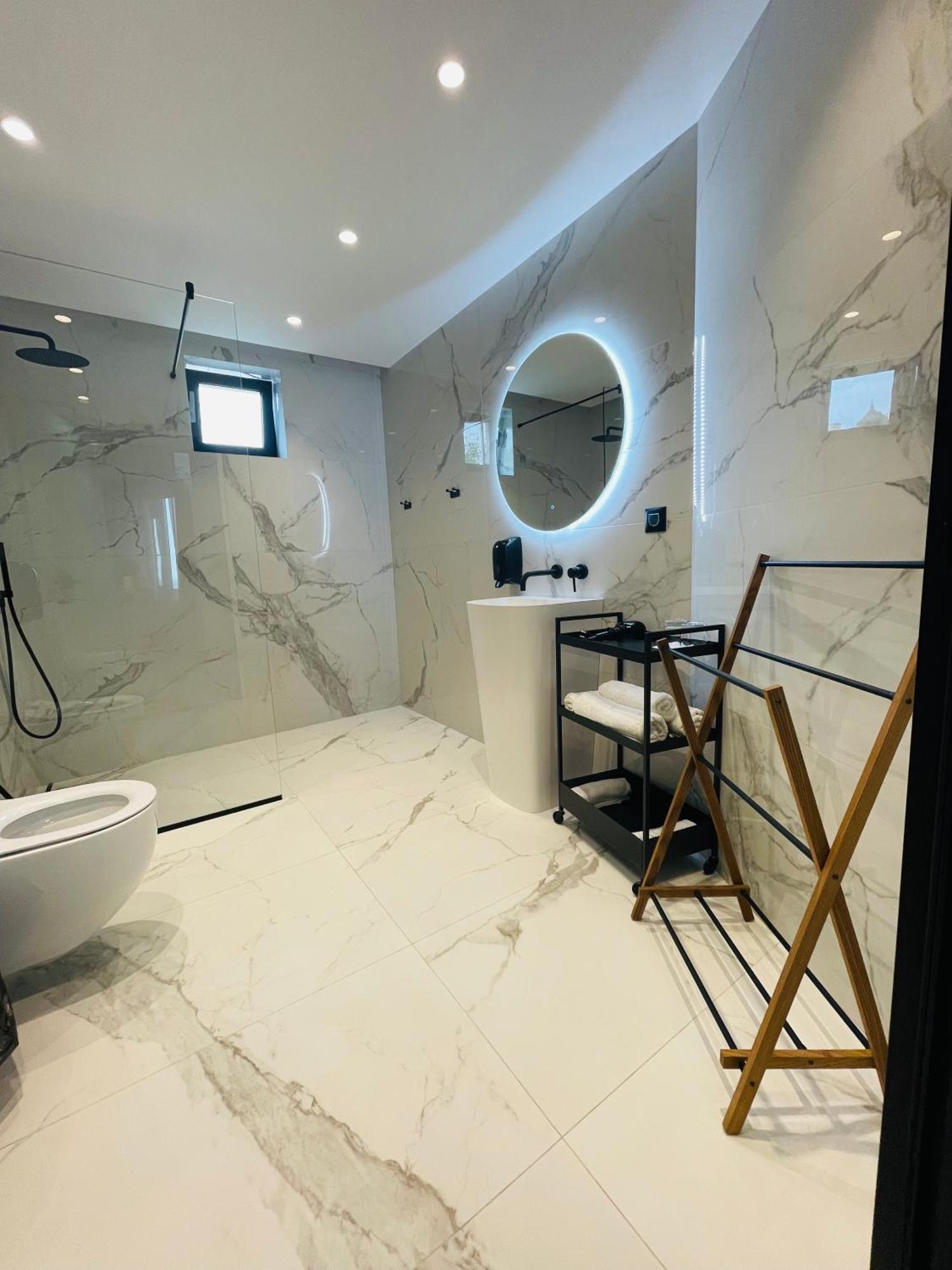 Lotus Luxury Rooms Варна Екстериор снимка